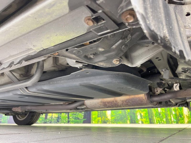 2017 Toyota Voxy DBA-ZRR80W (UW-6a9a394b5aede)[22]