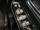 2017 Toyota Voxy DBA-ZRR80W (UW-6a9a394dee574)[18]