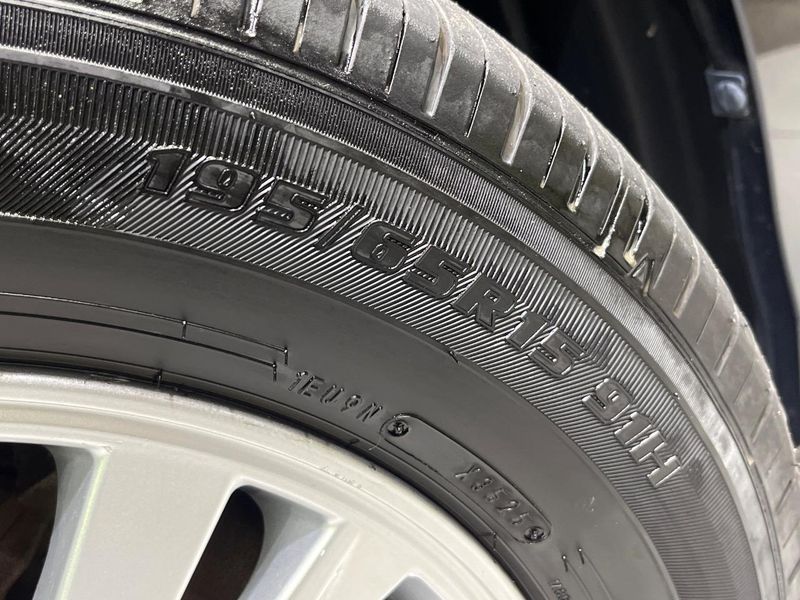2016 Toyota Voxy DBA-ZRR85G (UW-6a9a395a5ec91)[29]