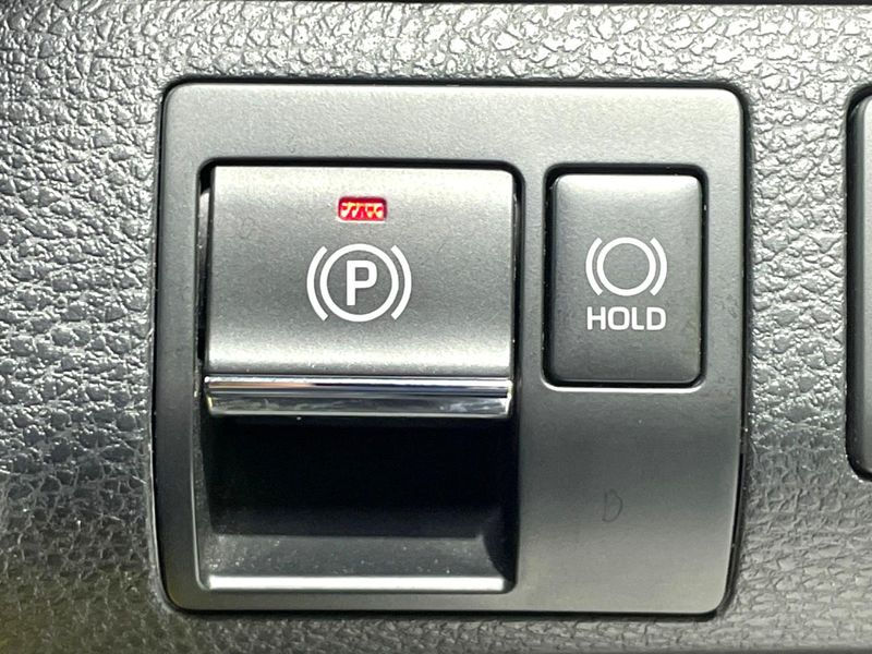 2018 Toyota Harrier DBA-ZSU60W (UW-6a9a39629ef3e)[19]