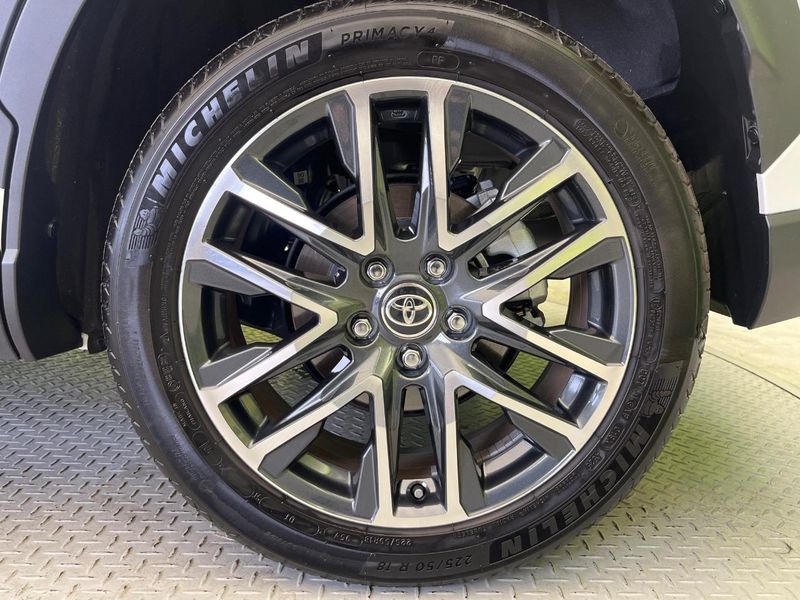 2025 Toyota Corolla Cross 6AA-ZVG13 (UW-6a9a396c34de6)[11]