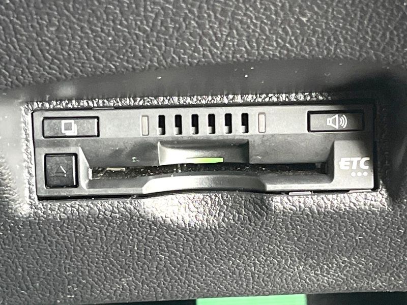 2018 Toyota Prius DAA-ZVW50 (UW-6a9a3976b43c6)[27]