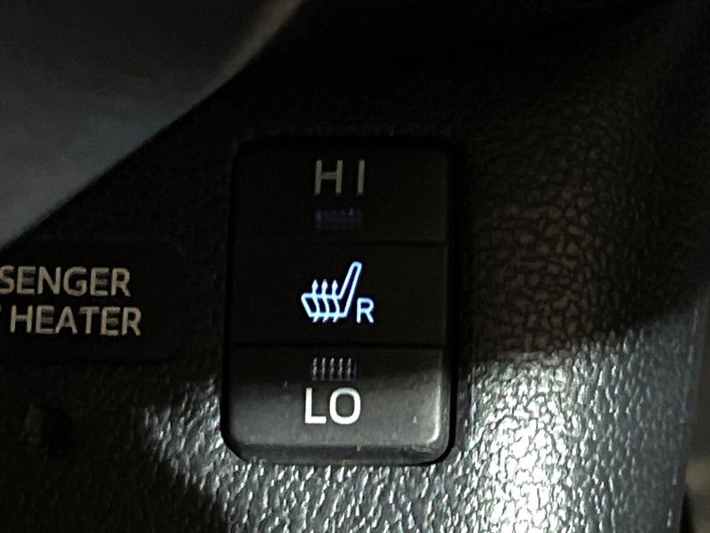 2019 Toyota Prius PHV DLA-ZVW52 (UW-6a9a398110457)[16]