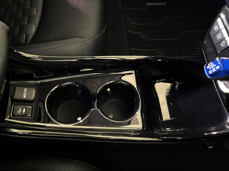 2019 Toyota Prius PHV DLA-ZVW52 (UW-6a9a398110457)[17]