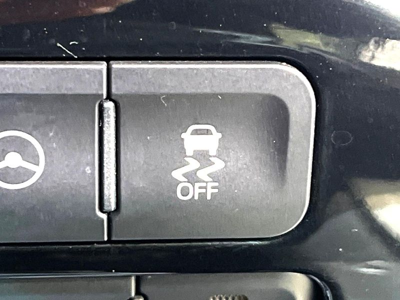 2019 Toyota Prius PHV DLA-ZVW52 (UW-6a9a398110457)[8]