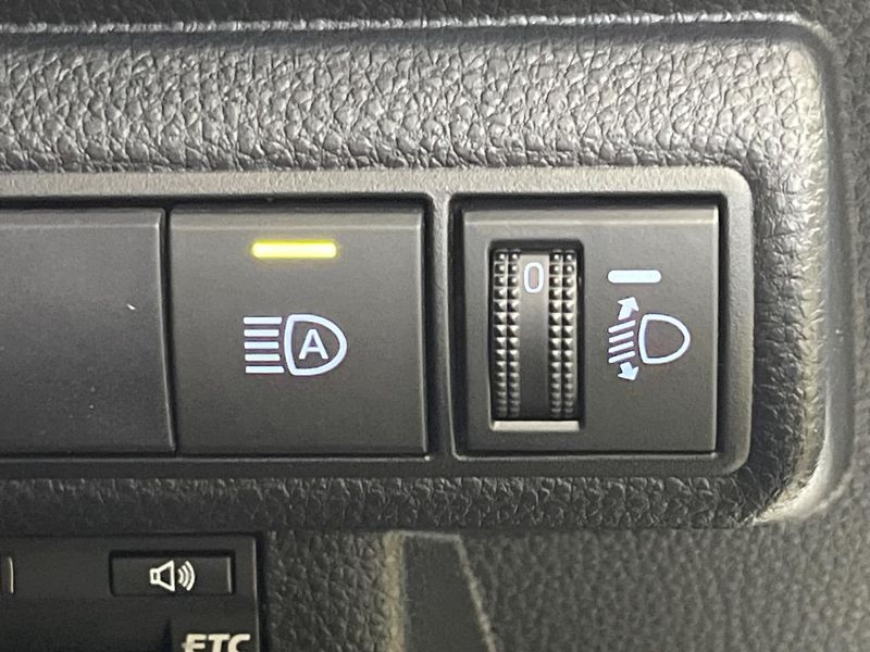 2020 Toyota Corolla Touring 6AA-ZWE211W (UW-6a9a398599e45)[7]