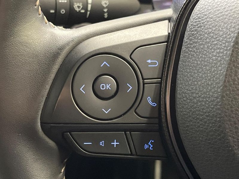 2020 Toyota Corolla Touring 6AA-ZWE211W (UW-6a9a398599e45)[11]