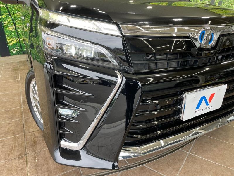 2020 Toyota Voxy DAA-ZWR80W (UW-6a9a398e09beb)[21]