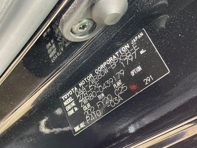 2020 Toyota Voxy DAA-ZWR80W (UW-6a9a398e09beb)[1]