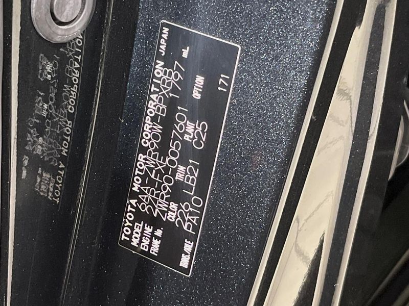 2023 Toyota Voxy 6AA-ZWR90W (UW-6a9a3992841cf)[1]