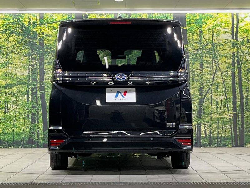 2023 Toyota Voxy 6AA-ZWR90W (UW-6a9a3992841cf)[9]