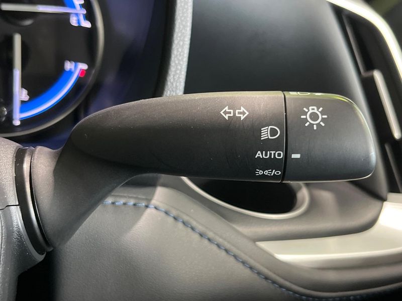 2023 Toyota Voxy 6AA-ZWR90W (UW-6a9a39936fa5d)[25]