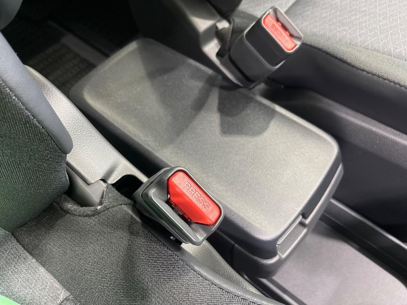 2026 Toyota Noah 6AA-ZWR90W (UW-6a9a399ed279a)[18]