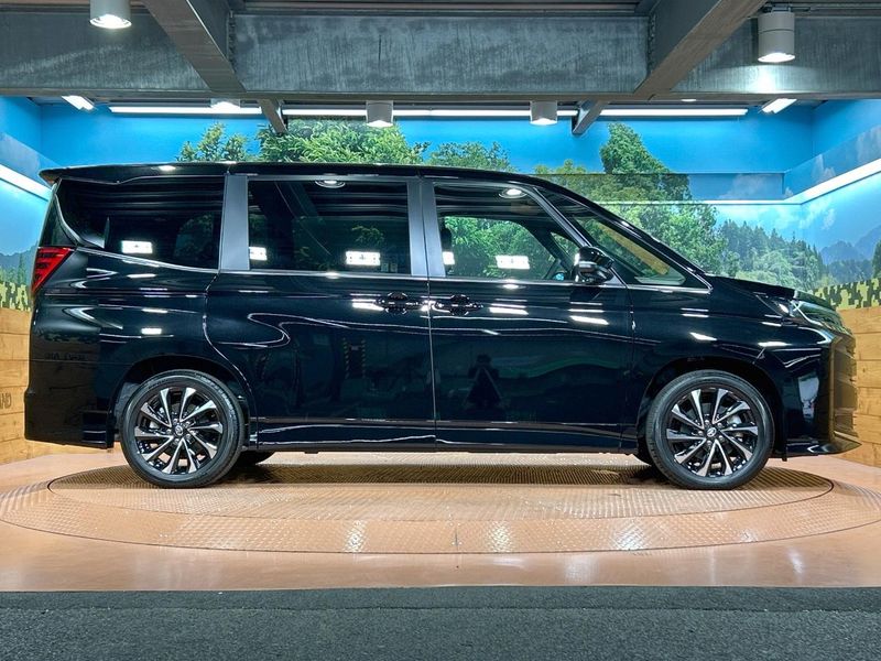 2026 Toyota Noah 6AA-ZWR90W (UW-6a9a399fd197e)[17]