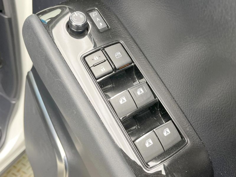 2016 Toyota Alphard DBA-AGH30W (UW-6a9b86a919a66)[25]