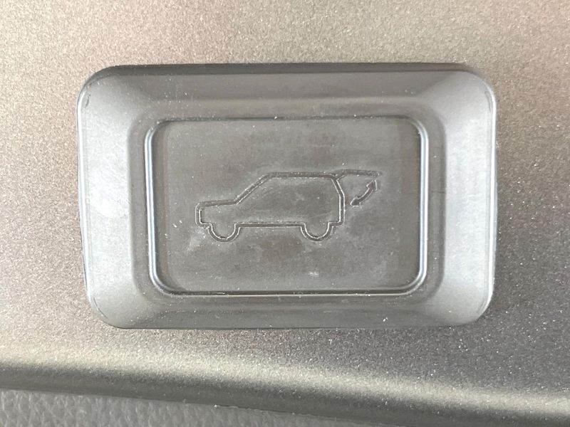 2021 Toyota RAV4 6AA-AXAH54 (UW-6a9b86d9efb4e)[11]