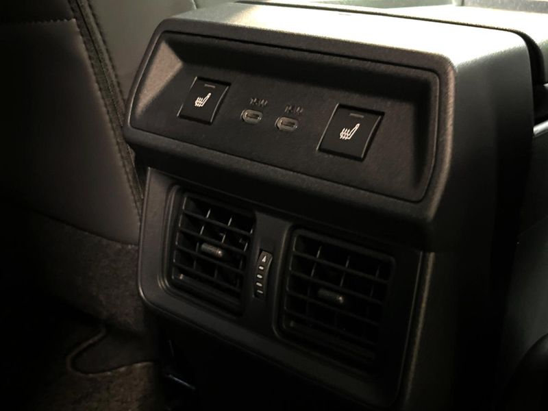 2026 Toyota RAV4 6AA-AXAN64 (UW-6a9b86df74bba)[28]