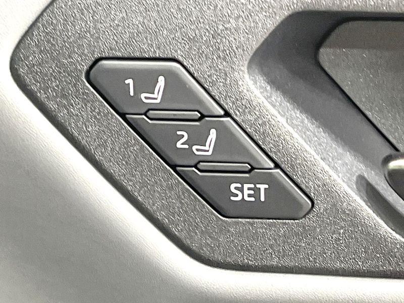 2026 Toyota RAV4 6AA-AXAN64 (UW-6a9b86e178a6d)[9]