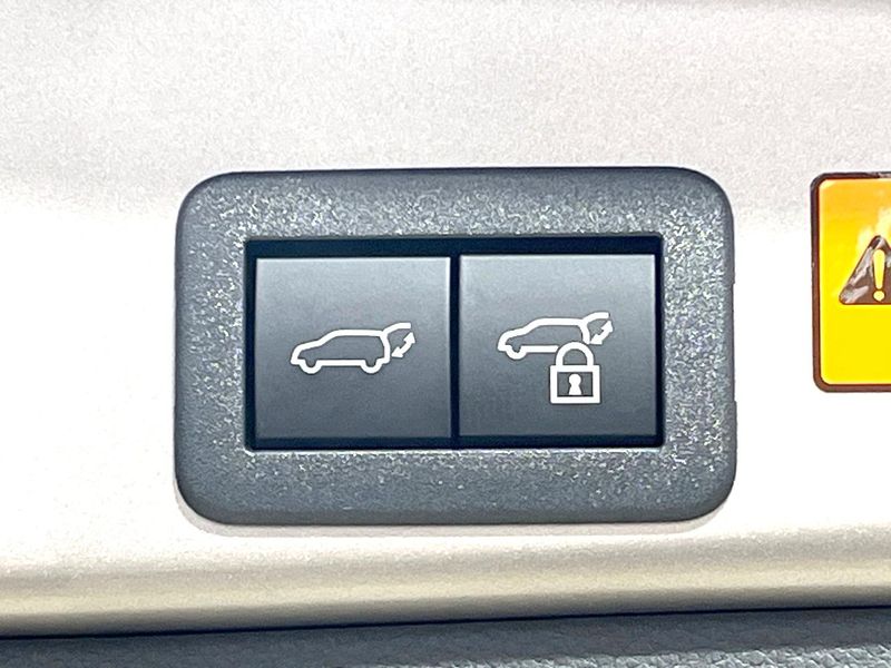 2026 Toyota RAV4 6AA-AXAN64 (UW-6a9b86e178a6d)[15]