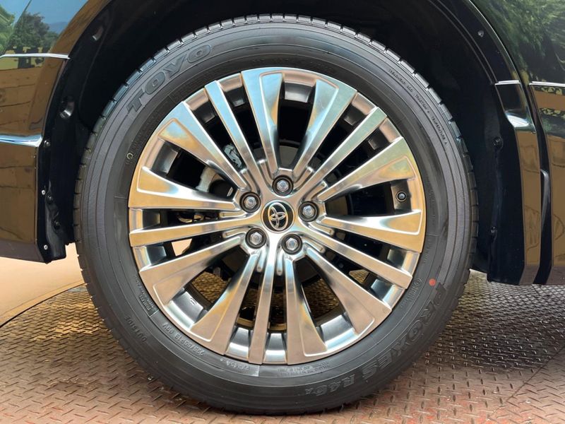 2023 Toyota Harrier Hybrid 6AA-AXUH80 (UW-6a9b86eae8ea5)[7]