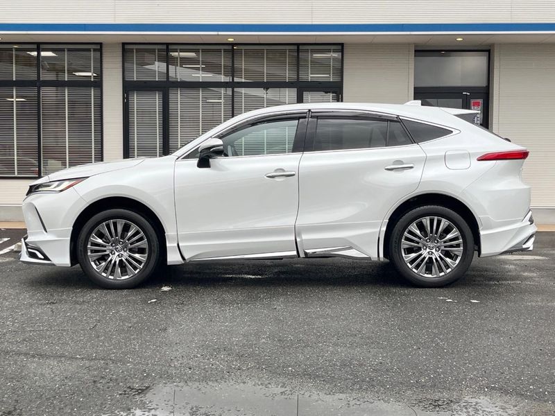 2023 Toyota Harrier Hybrid 6AA-AXUH80 (UW-6a9b86ecc4448)[9]