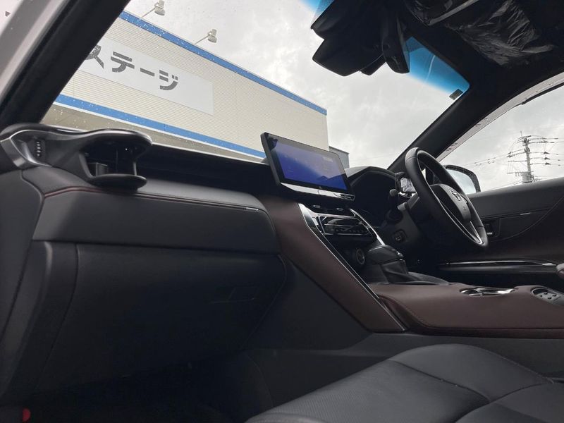 2023 Toyota Harrier Hybrid 6AA-AXUH80 (UW-6a9b86ecc4448)[13]