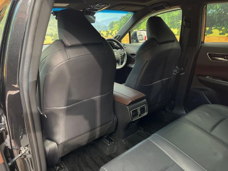 2020 Toyota Harrier Hybrid 6AA-AXUH85 (UW-6a9b86f0af4f2)[28]