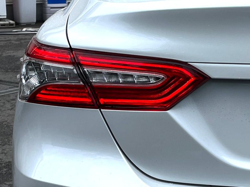 2017 Toyota Camry DAA-AXVH70 (UW-6a9b86f331ddf)[23]