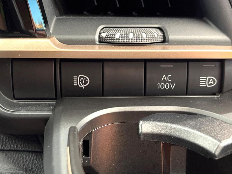 2024 Toyota Crown Sports 6AA-AZSH36W (UW-6a9b87044067d)[24]