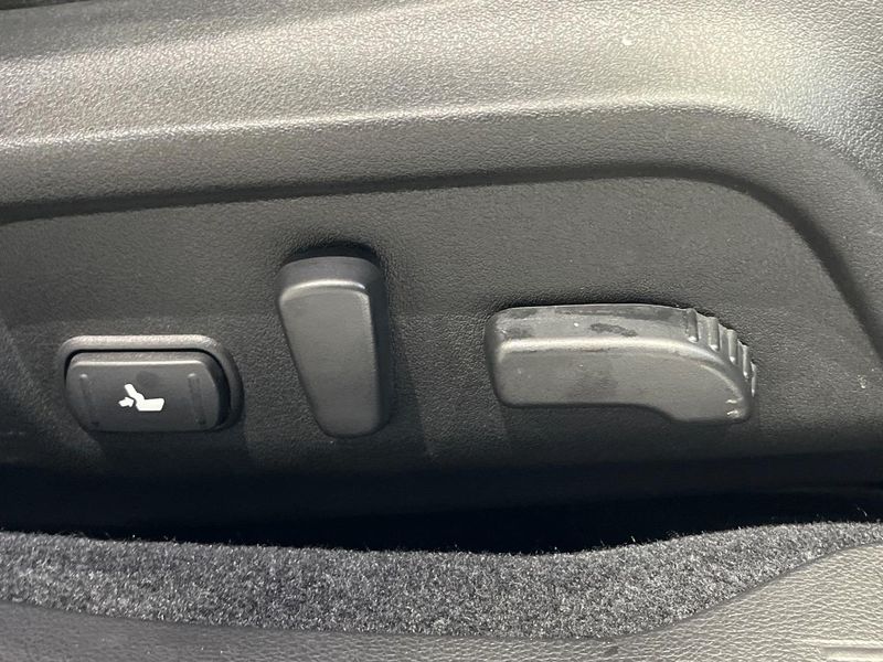 2016 Subaru Legacy Outback DBA-BS9 (UW-6a9b8747867a3)[28]