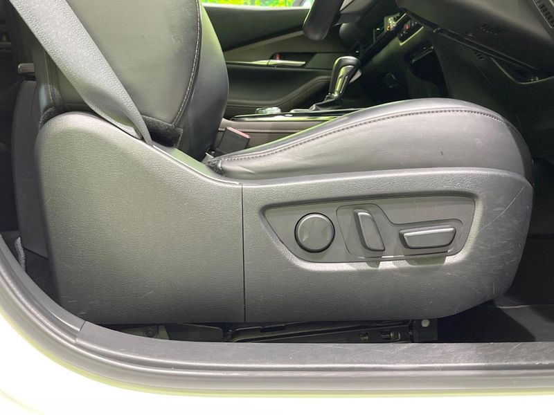 2021 Mazda CX-30 5BA-DMEP (UW-6a9b876a43846)[12]