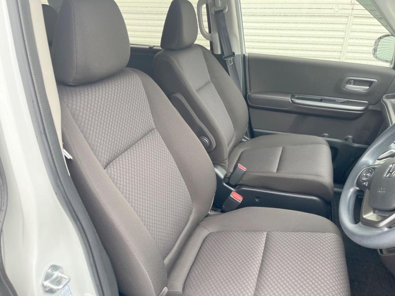 2021 Honda Freed hybrid 6AA-GB7 (UW-6a9b878f500db)[13]