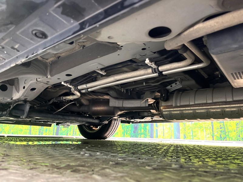 2017 Nissan Serena DAA-GC27 (UW-6a9b879414197)[14]