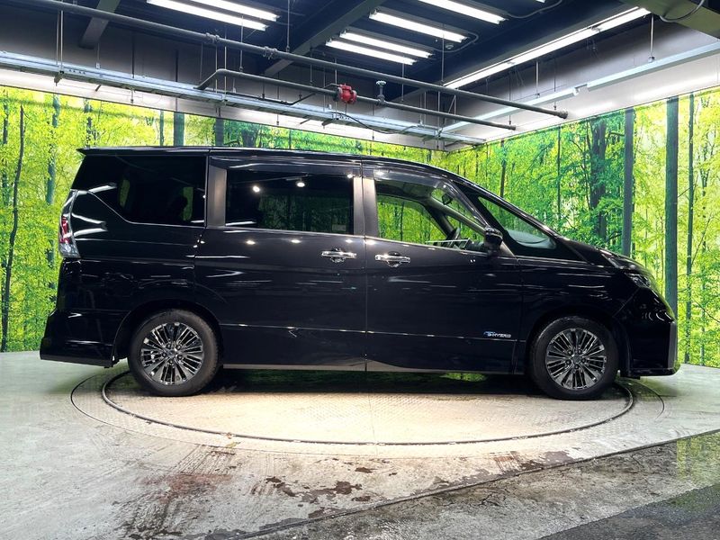 2017 Nissan Serena DAA-GC27 (UW-6a9b879414197)[24]