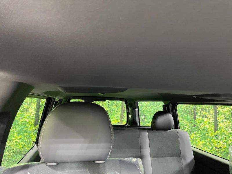 2026 Toyota Hiace Van 3DF-GDH201V (UW-6a9b87967ee62)[5]