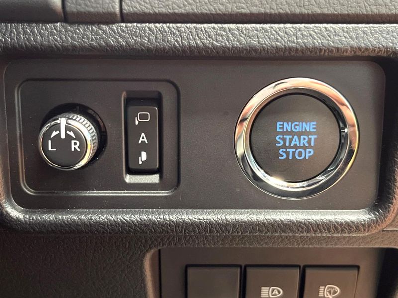 2023 Toyota Land Cruiser Prado 3DA-GDJ150W (UW-6a9b879911f11)[26]