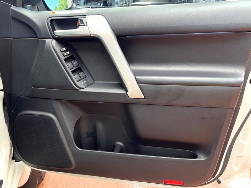 2023 Toyota Land Cruiser Prado 3DA-GDJ150W (UW-6a9b879911f11)[23]