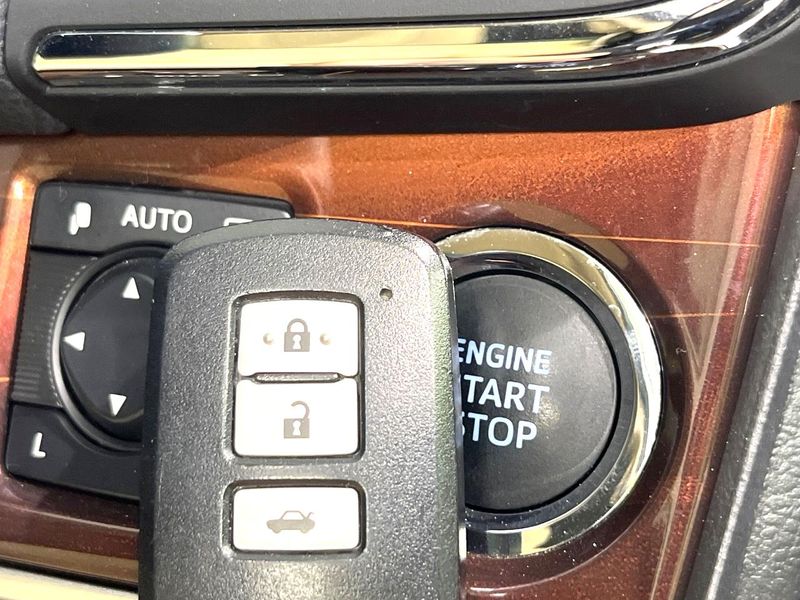 2013 Toyota Crown DBA-GRS211 (UW-6a9b87c64cac6)[5]