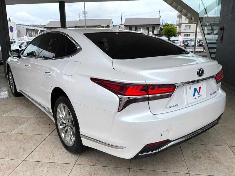 2017 Lexus LS DAA-GVF55 (UW-6a9b87d9b335f)[12]