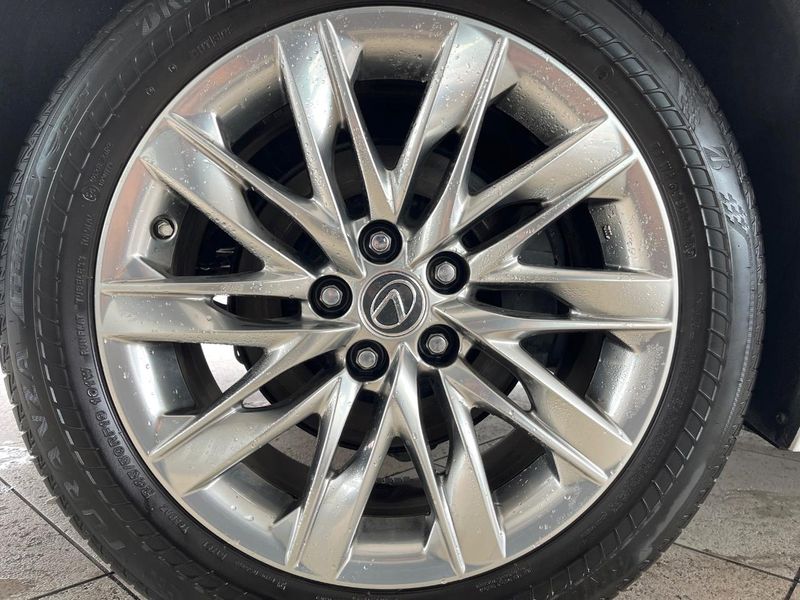 2017 Lexus LS DAA-GVF55 (UW-6a9b87d9b335f)[19]