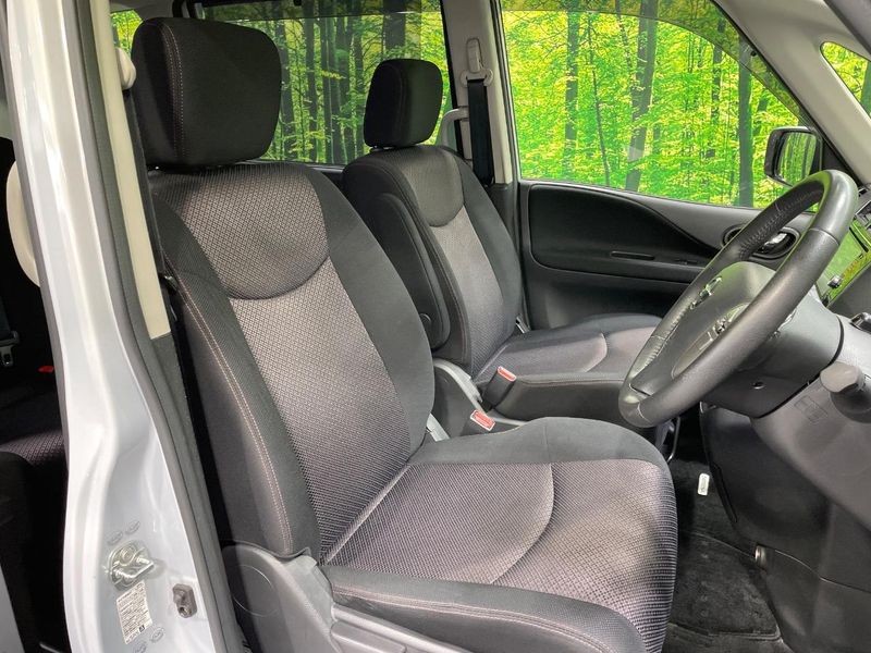 2013 Nissan Serena DAA-HFC26 (UW-6a9b87fa3137c)[24]