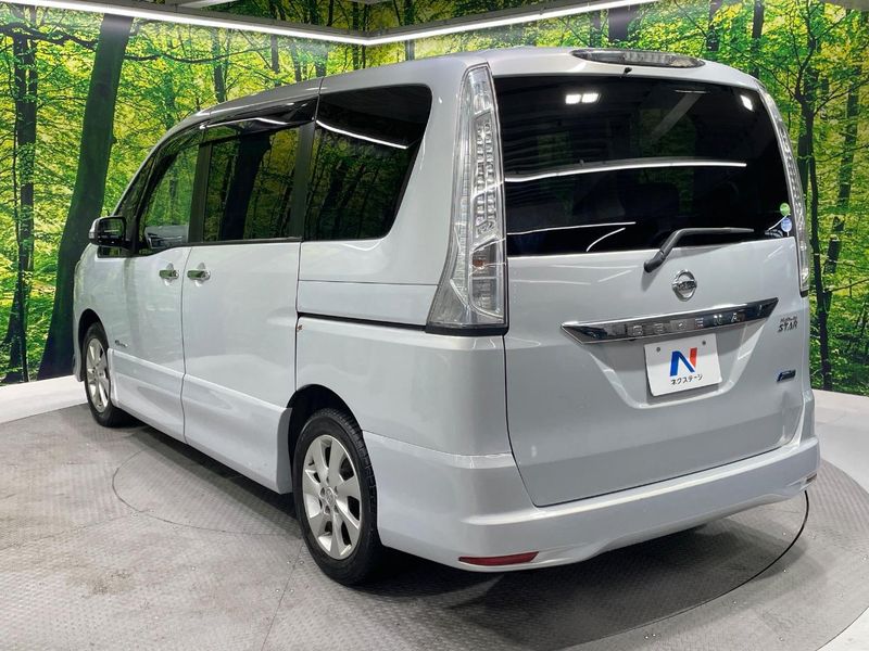 2013 Nissan Serena DAA-HFC26 (UW-6a9b87fa3137c)[14]