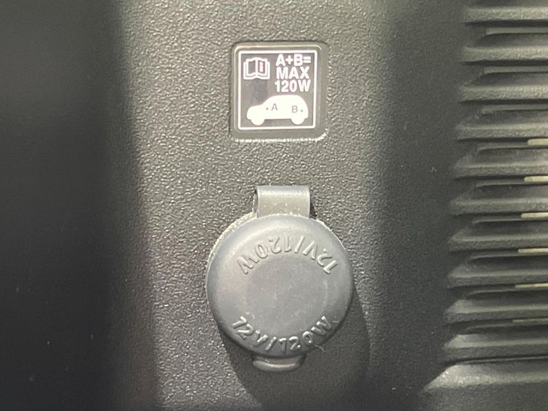 2018 Suzuki Jimny 3BA-JB64W (UW-6a9b880ea3343)[26]