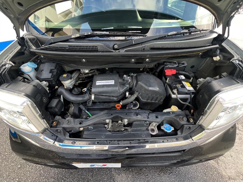 2015 Honda N-BOX CUSTOM DBA-JF1 (UW-6a9b88265642b)[4]