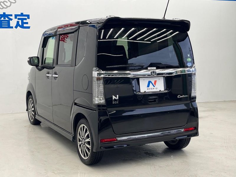 2015 Honda N-BOX CUSTOM DBA-JF1 (UW-6a9b883041c65)[20]