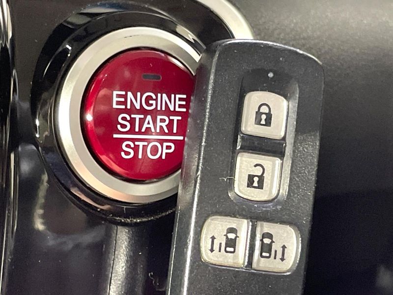2016 Honda N-BOX CUSTOM DBA-JF1 (UW-6a9b8831d281f)[22]