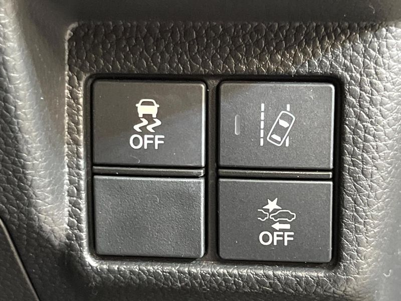 2019 Honda N-BOX CUSTOM DBA-JF3 (UW-6a9b8844685c4)[24]