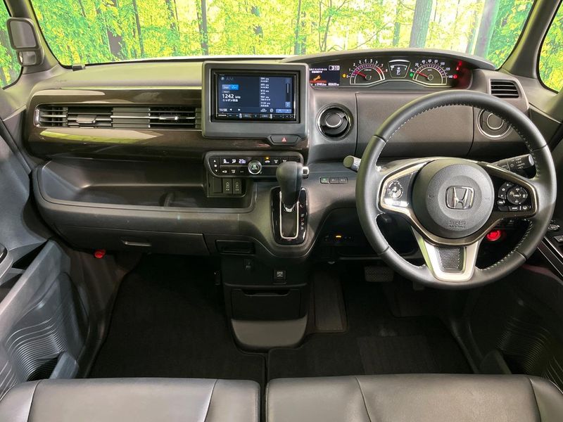 2019 Honda N-BOX CUSTOM DBA-JF3 (UW-6a9b8844685c4)[18]