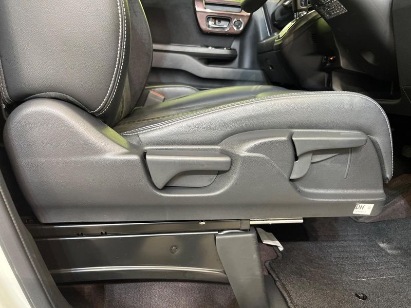 2019 Honda N-BOX CUSTOM DBA-JF3 (UW-6a9b8844685c4)[23]