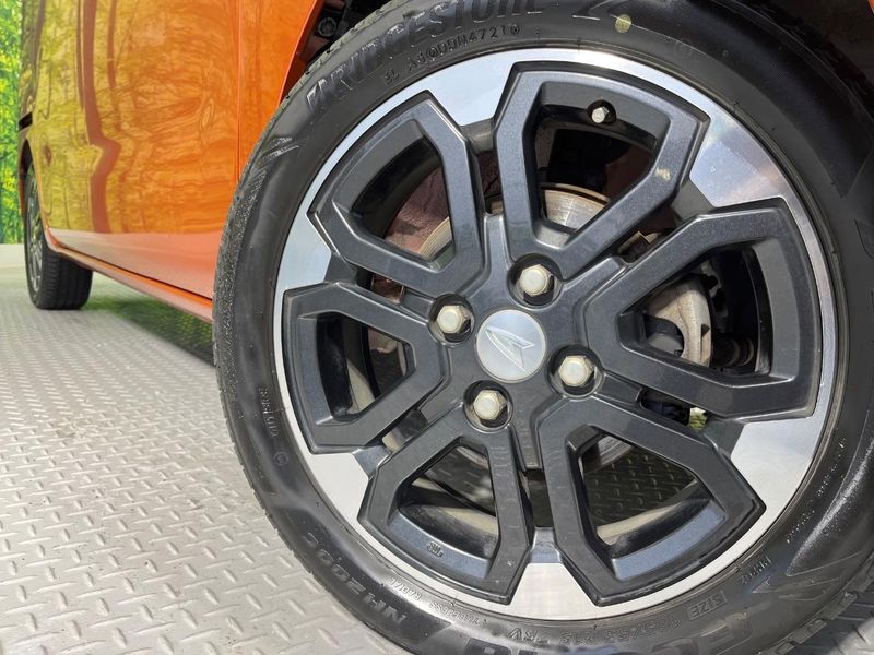 2015 Daihatsu Wake DBA-LA700S (UW-6a9b88daf32a1)[15]